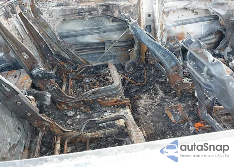 2022 Kia Sorento Hybrid S z USA, uszkodzony, nr VIN KNDRG4LGXN5113516